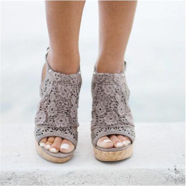 Prettyava Candace Taupe Wedges